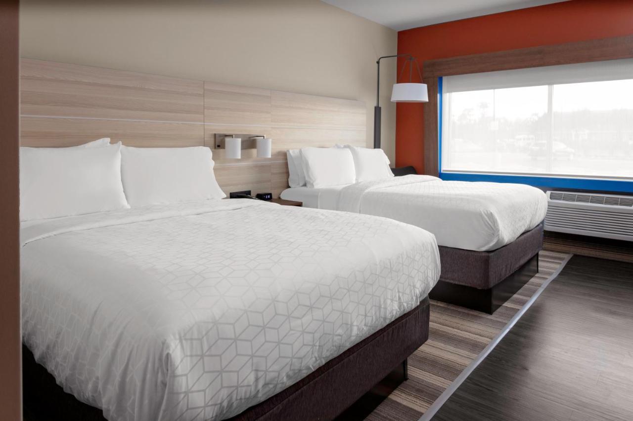 Holiday Inn Express & Suites Wilmington West - Medical Park By Ihg Екстериор снимка