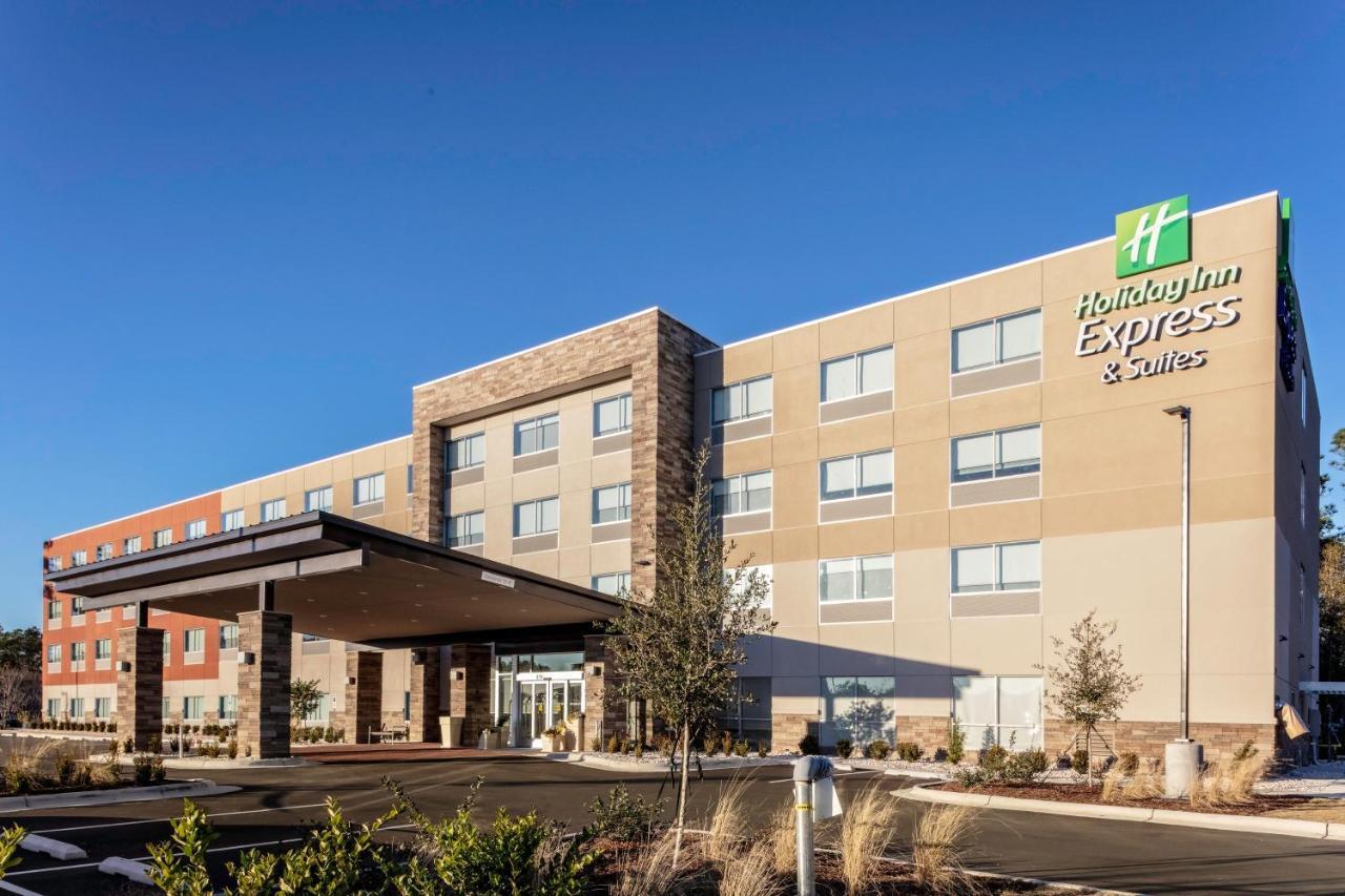 Holiday Inn Express & Suites Wilmington West - Medical Park By Ihg Екстериор снимка