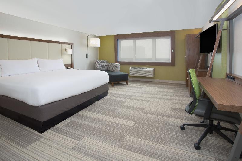 Holiday Inn Express & Suites Wilmington West - Medical Park By Ihg Екстериор снимка